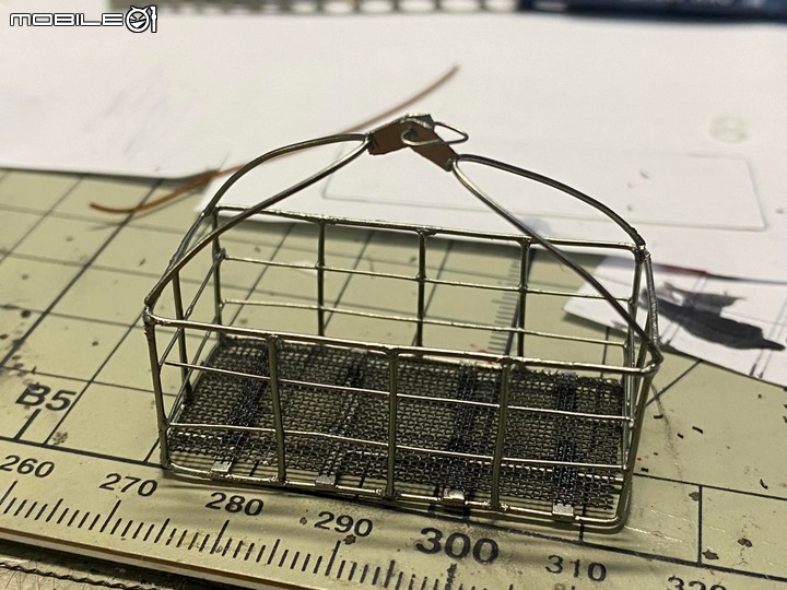 點我看大圖 1/35 空中勤務總隊 UH-60M-14 重裝型黑鷹直升機製作紀實