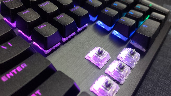 前有寶物!CORSAIR K70 RGB PRO 鍵盤開箱分享