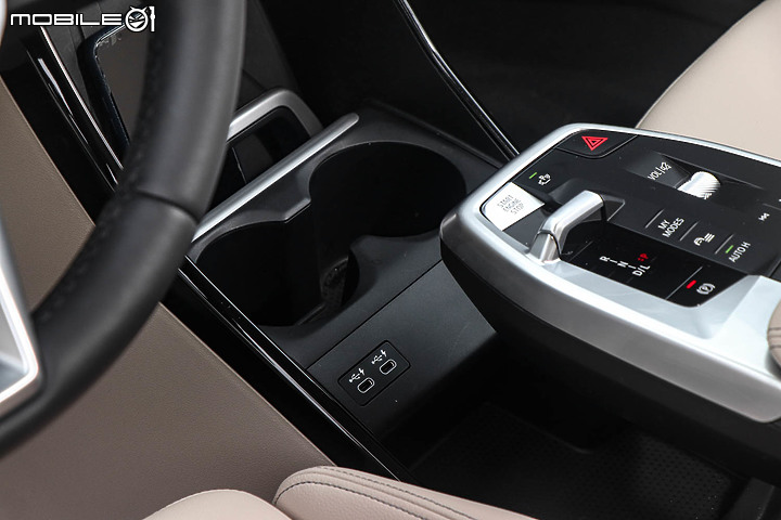 BMW 220i Active Tourer Luxury 大改款試駕|不只iDrive 8.0,你得再重新認識一次這輛BMW!