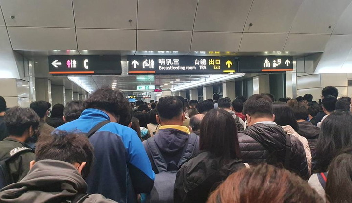 台南有大型群聚,如何檢舉?