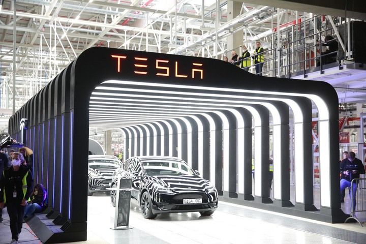 德國Tesla Model 3入門款直接漲20萬新台幣！