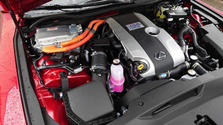 Lexus 2022 IS300h F SPORT 購車紀錄