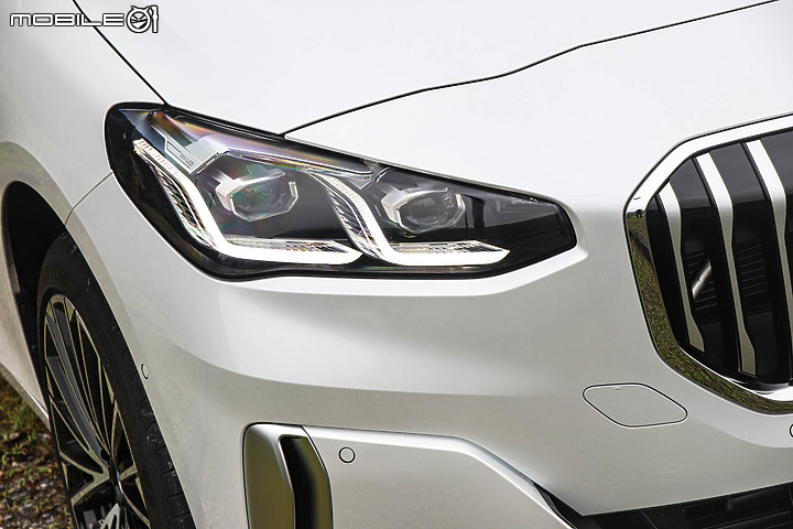 BMW 220i Active Tourer Luxury 大改款試駕|不只iDrive 8.0,你得再重新認識一次這輛BMW!
