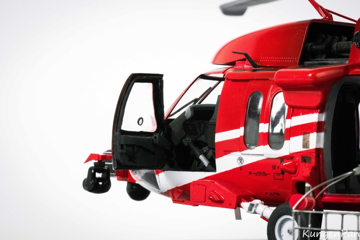 點我看大圖 1/35 空中勤務總隊 UH-60M-14 重裝型黑鷹直升機製作紀實