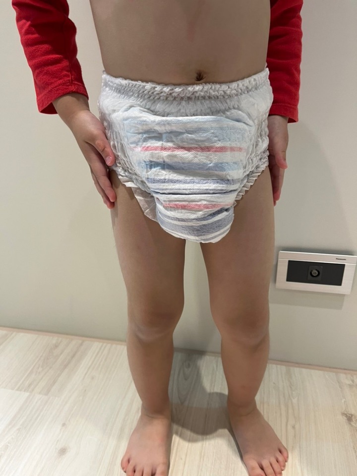 夜用尿布吸收力評比(巧虎安睡褲、滿意晚安褲、麗貝樂、大王夜晚褲)