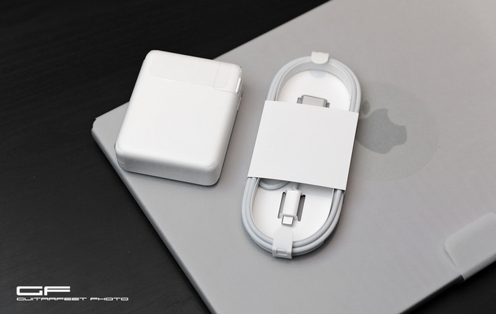 來點瀏海 - Apple MacBook Pro 16吋 簡易開箱