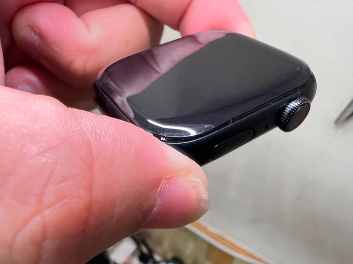 [分享文] Apple Watch 7 41mm/ 45mm 5D複合式耐磨硬膜 再也不用花大錢去貼保護貼了...