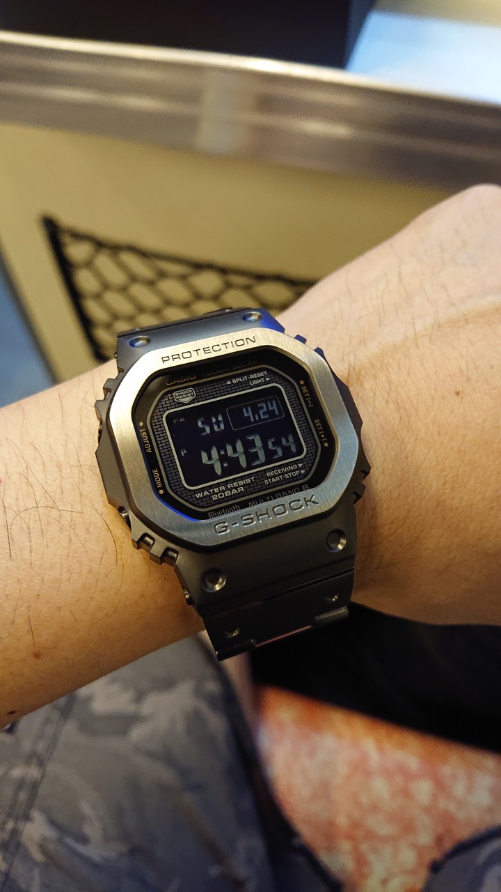 開箱：經典升級 G-SHOCK GMW-B5000 金屬消光黑灰