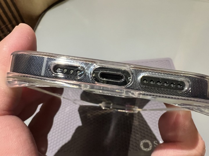 [分享文] iPhone 13 Pro Max 松嶺青 + Hoda 霧面玻璃貼 +Hoda 晶石玻璃殼 + Hoda 燒鈦鏡頭貼