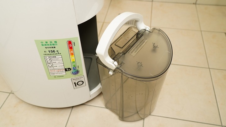 除濕機不能省 好用的差很大 LG PuriCare除濕機