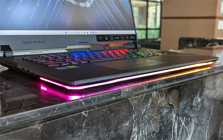 Road to SCAR…ROG SCAR 17 G733ZM開箱