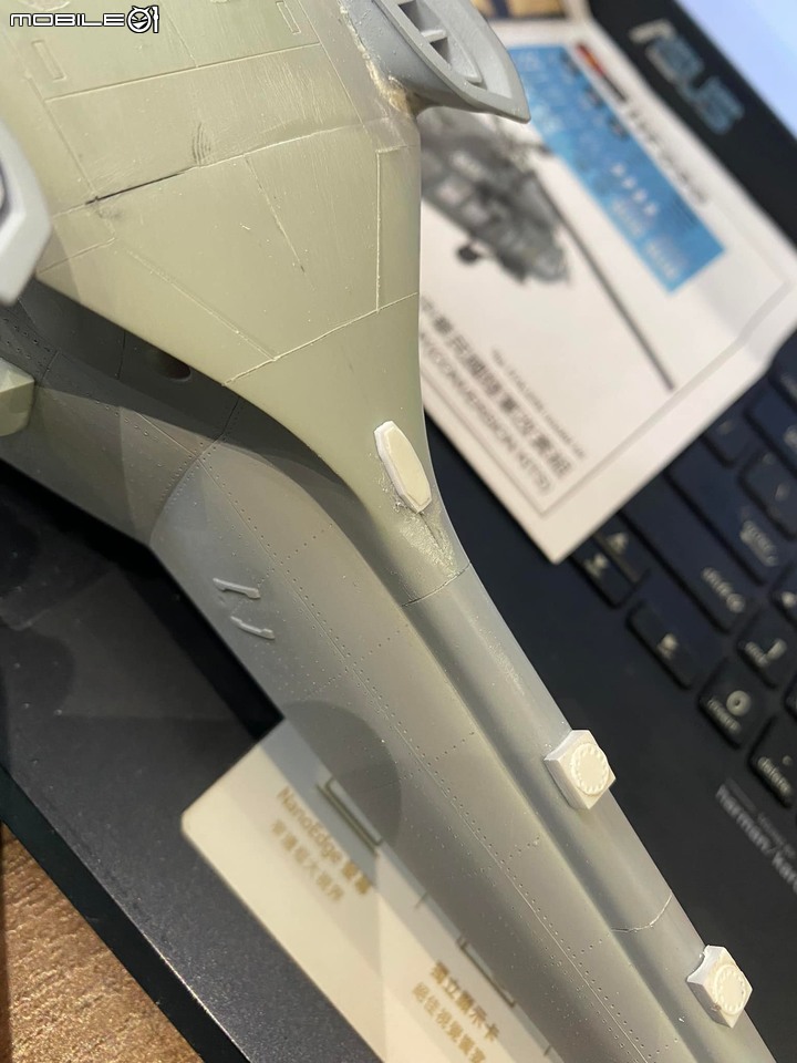 點我看大圖 1/35 空中勤務總隊 UH-60M-14 重裝型黑鷹直升機製作紀實