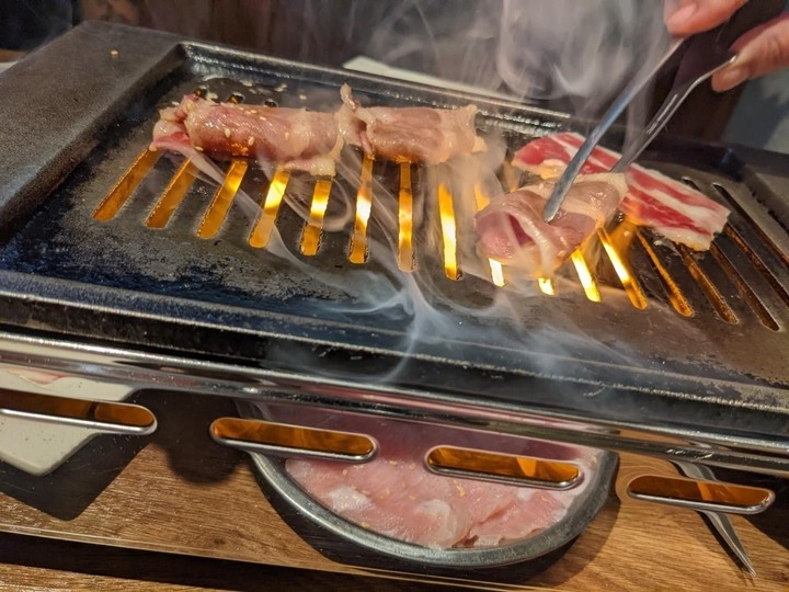 【新北美食】板橋捷運站美食| 猴子燒肉 | CP值爆表