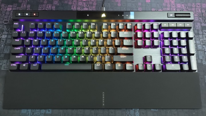 前有寶物!CORSAIR K70 RGB PRO 鍵盤開箱分享