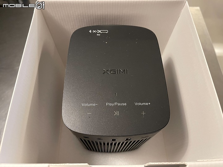 【業餘開箱】XGIMI 極米 HALO+ 可攜式智慧投影機 → 同場加映 端午攜出同樂