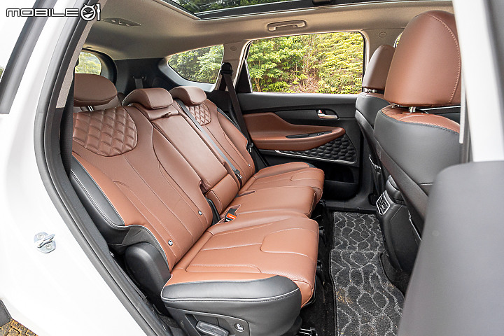 Hyundai Santa Fe GLTH-D 4WD 試駕｜四驅、油電、豐富配備我都要！