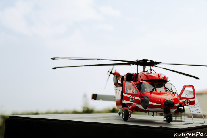 點我看大圖 1/35 空中勤務總隊 UH-60M-14 重裝型黑鷹直升機製作紀實