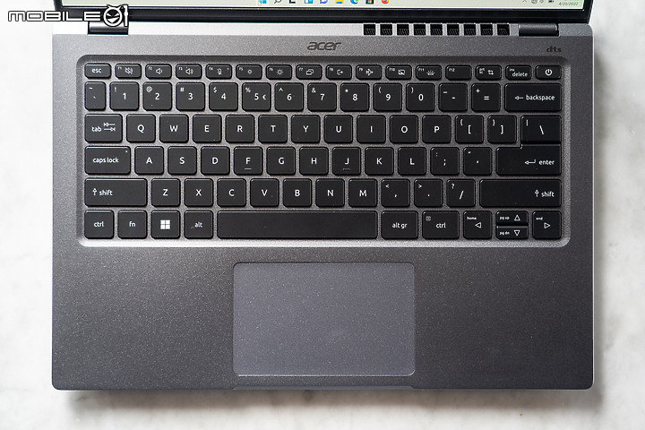 Acer 新一代 Swift 輕薄筆電正式上市 螢幕升級、造型更時尚！