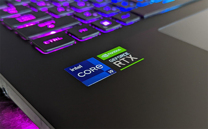 Road to SCAR…ROG SCAR 17 G733ZM開箱