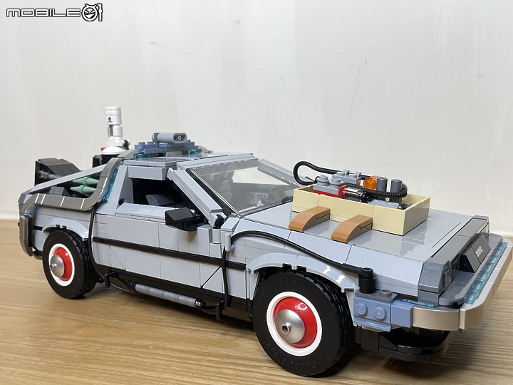 LEGO 10300 回到未來 迪羅倫DMC12 時光車 開箱