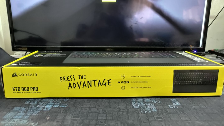 前有寶物!CORSAIR K70 RGB PRO 鍵盤開箱分享