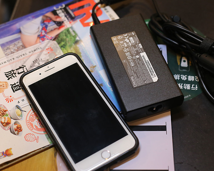 Genuine捷元Zeus 17R BTO電競筆電，客製化奇形種！