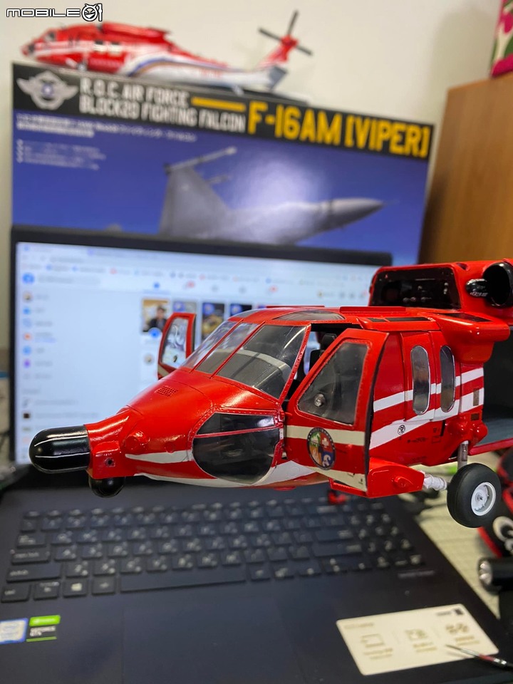 點我看大圖 1/35 空中勤務總隊 UH-60M-14 重裝型黑鷹直升機製作紀實