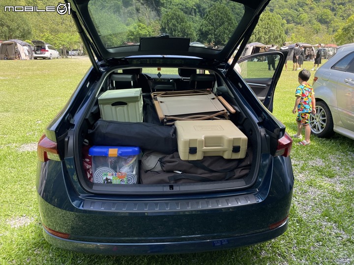 我的第一台歐洲車Škoda Octavia mk4 1.5斜背款