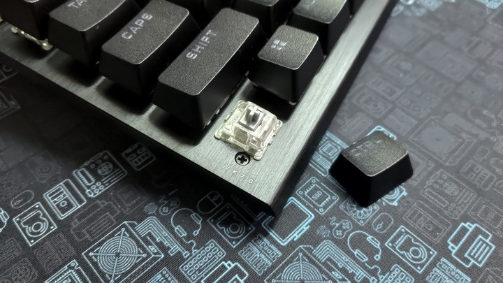 前有寶物!CORSAIR K70 RGB PRO 鍵盤開箱分享