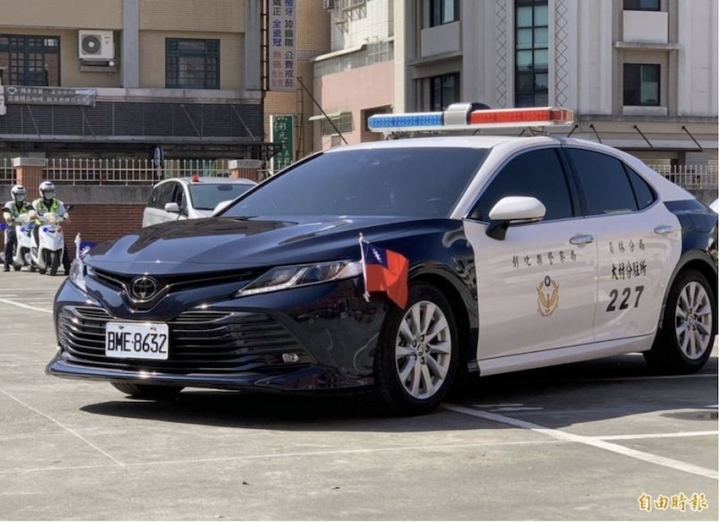 高雄市引進特斯拉警車了