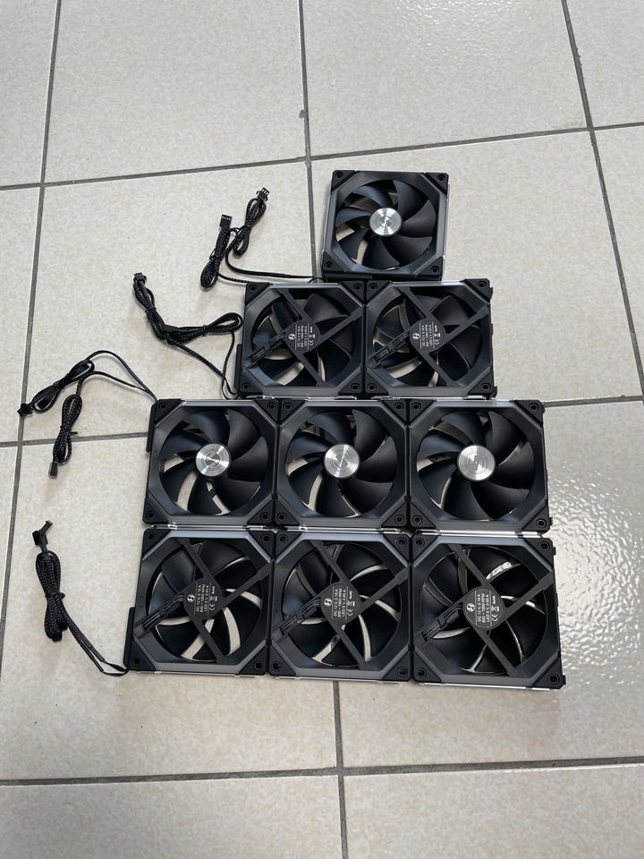 【開箱】聯力O11 Dynamic MINI 機殼內加裝14吋螢幕