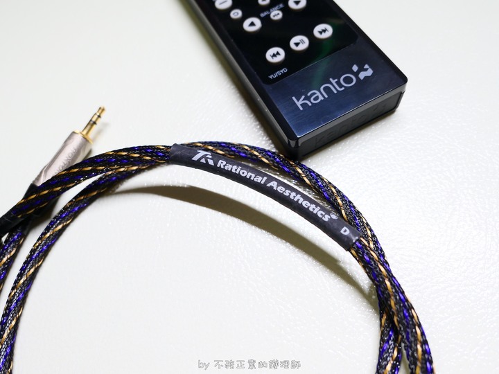 [不務正業護理師開箱]Kanto YU4 藍牙書架喇叭～主動式（內置 DAC ＆擴大機）•搭載遙控器～