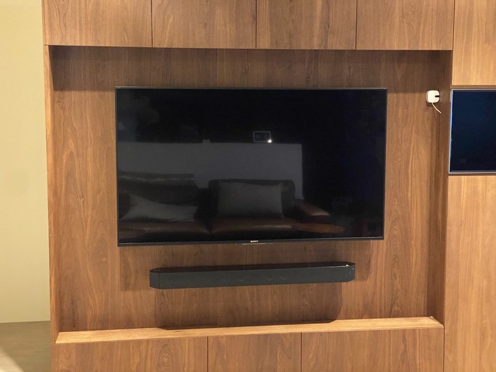 換上PHILIPS OLED806新電視,SONY 正式退役