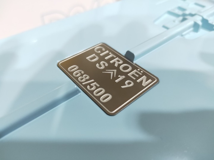 【模型開箱】時尚尖端的法國女神！1/12 Norev Citroen DS 19