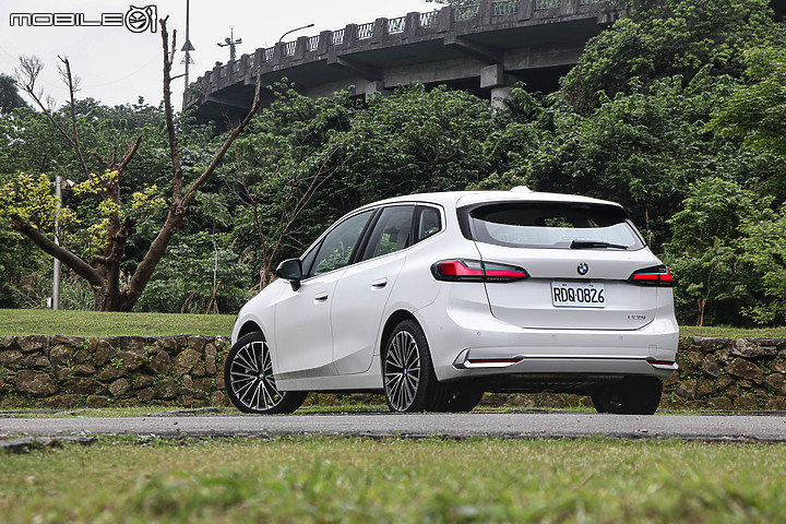 BMW 220i Active Tourer Luxury 大改款試駕|不只iDrive 8.0,你得再重新認識一次這輛BMW!