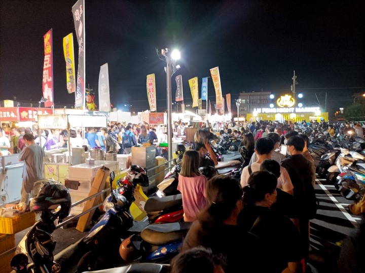 【鹿峰夜市】正式開幕！看看台中海線最大夜市有什麼魅力！