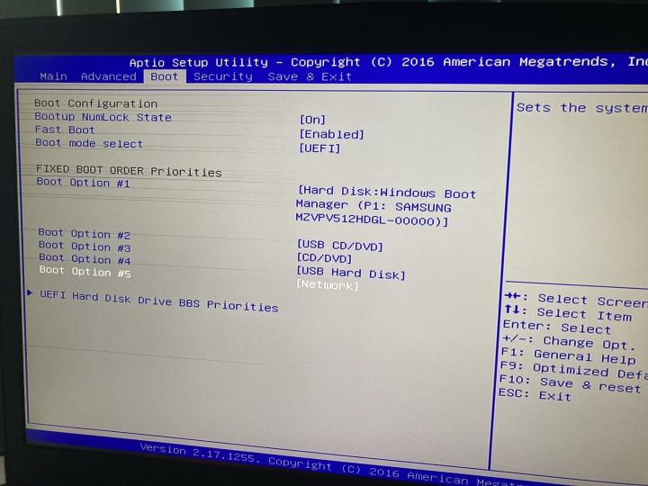 更換筆電風扇後,開機進入WIN10變很慢