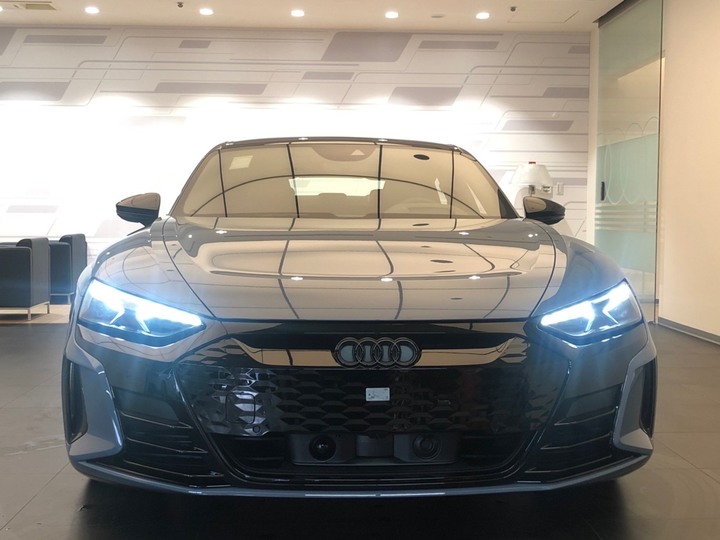 RS Etron GT 簡單開箱