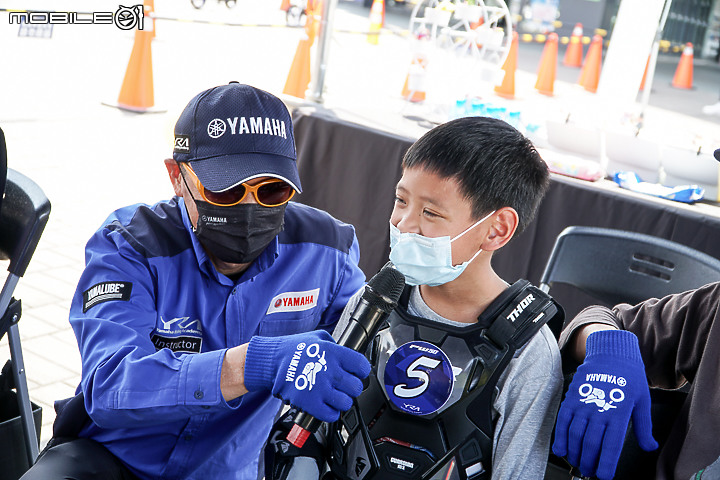 【採訪】YAMAHA 親子機車教室 2022 首場開課！安駕不分年齡層 會腳踏車就能 PW50 輕鬆騎上手！