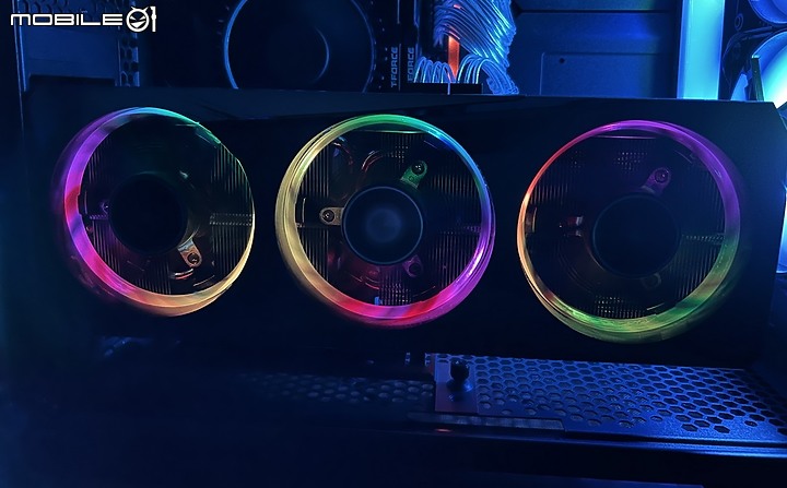點我看大圖 直立才好看 AORUS GeForce RTX 3050 三環燈 ELITE 開箱