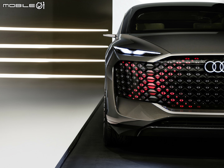 【海外新訊】擁有豪華車艙與Level 4自動駕駛系統，Audi Urbansphere純電概念車正式亮相！
