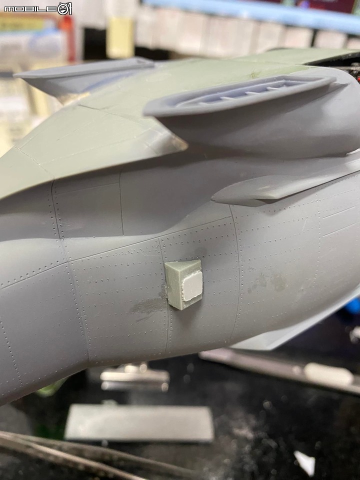 點我看大圖 1/35 空中勤務總隊 UH-60M-14 重裝型黑鷹直升機製作紀實