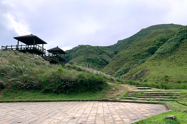 宜蘭頭城｜草嶺古道．大里入口｜180度蔚藍龜山島海景