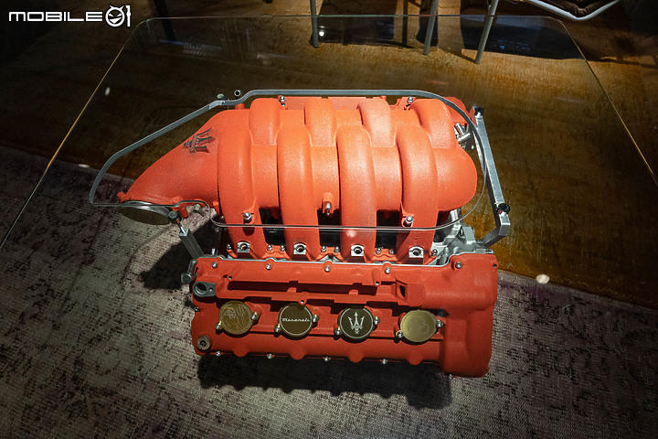 【設計選品】vol.01 MOT 明日選品 x 義大利經典設計：一睹全球限量 Ferrari V12 引擎書盒、獨家蒐藏 Maserati V8 引擎桌...以經典淬煉不凡！