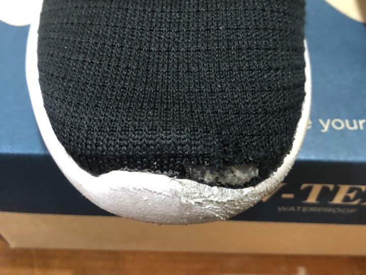 V-TEX 防水鞋是一雙不適合比較有強度運動的鞋