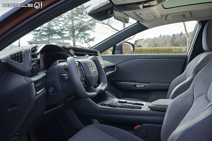 【海外新訊】Lexus RZ 450e正式亮相,前後雙馬達、DIRECT4四驅技術上身!