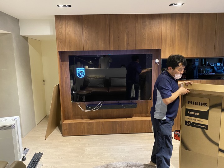 換上PHILIPS OLED806新電視,SONY 正式退役