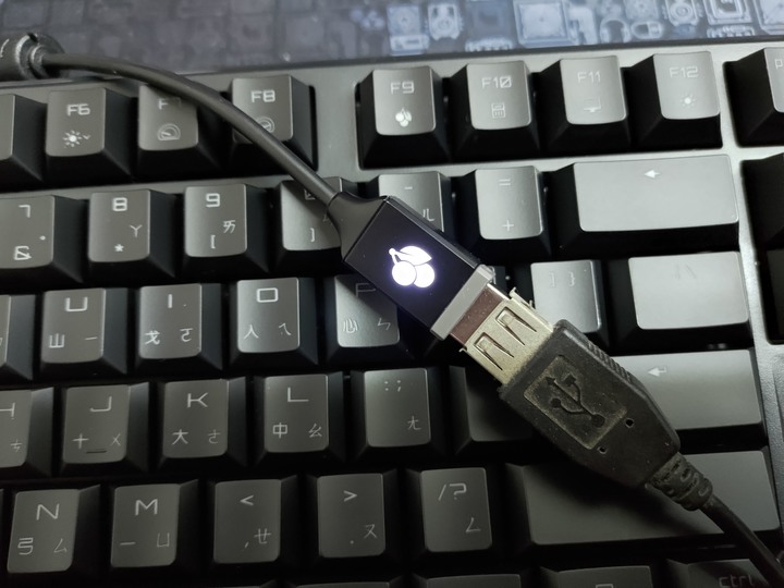 前有寶物!CORSAIR K70 RGB PRO 鍵盤開箱分享
