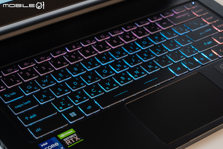 MSI Stealth 15M B12UE 測試報告|換上都會風的輕薄電競筆電!