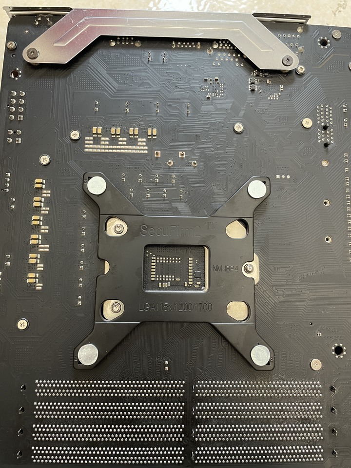 【開箱】聯力O11 Dynamic MINI 機殼內加裝14吋螢幕